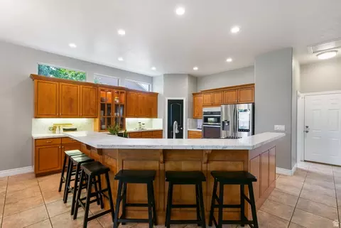 Kitchen - 1653 E Crescent View Cir S, Sandy, UT 84092 photo 3 of 5