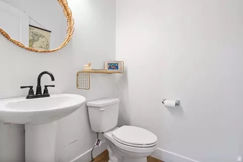 Bath - 335 S Grant St, Mapleton, UT 84664 photo 3 of 4