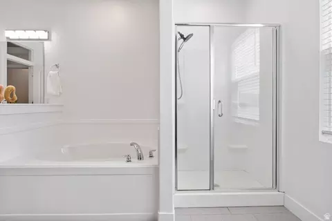 Bath - 335 S Grant St, Mapleton, UT 84664 photo 1 of 4