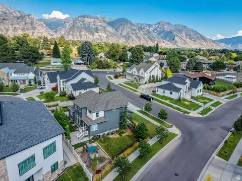 View/Area - 28 W 2060 S, Orem, UT 84058 photo 3 of 5