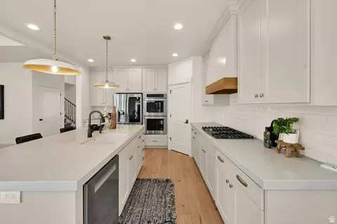 Kitchen - 28 W 2060 S, Orem, UT 84058 photo 3 of 3