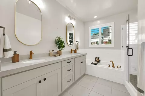 Bath - 28 W 2060 S, Orem, UT 84058 photo 2 of 4