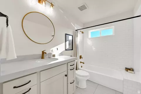 Bath - 28 W 2060 S, Orem, UT 84058 photo 3 of 4