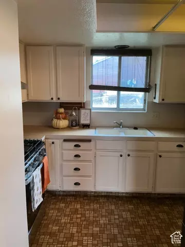 Kitchen - 75 E 300 S, Willard, UT 84340 photo 1 of 2