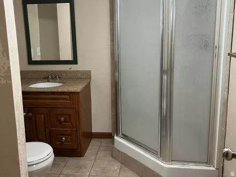 Bath - 500 W Ferron Creek Dr, Ferron, UT 84523 photo 2 of 2