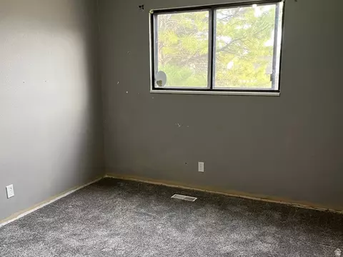 Bedroom - 500 W Ferron Creek Dr, Ferron, UT 84523 photo 4 of 9