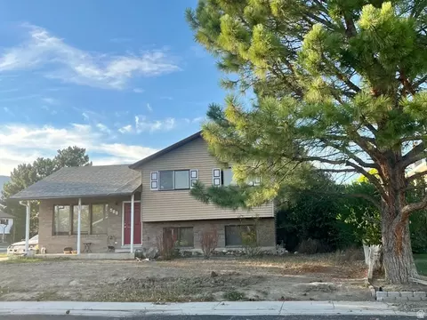 Exterior - 500 W Ferron Creek Dr, Ferron, UT 84523 photo 4 of 6