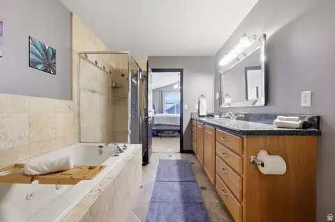 Bath - 1665 Pages Place Dr, Bountiful, UT 84010 photo 4 of 4