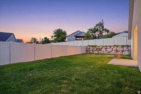Exterior - 2195 E 1075 N, Layton, UT 84040 photo 6 of 6