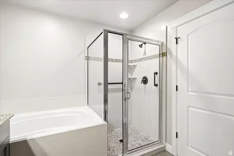 Bath - 2195 E 1075 N, Layton, UT 84040 photo 2 of 3