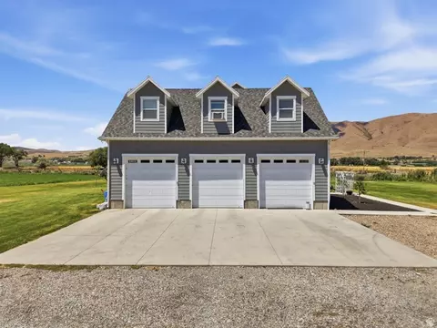 Exterior - 5207 W 9600 S, Payson, UT 84651 photo 2 of 7