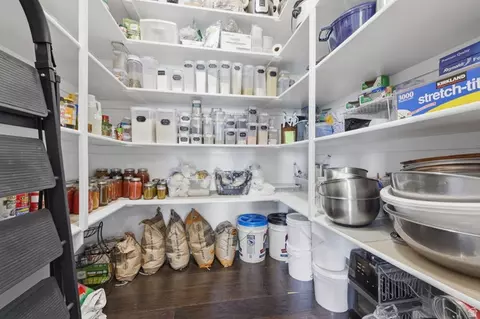 Kitchen - 5207 W 9600 S, Payson, UT 84651 photo 6 of 6