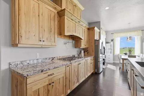 Kitchen - 5207 W 9600 S, Payson, UT 84651 photo 3 of 6
