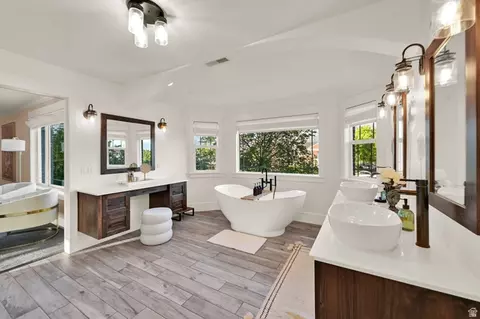 Bath - 433 S 700 W, Orem, UT 84058 photo 4 of 7