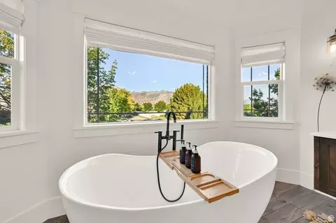 Bath - 433 S 700 W, Orem, UT 84058 photo 3 of 7