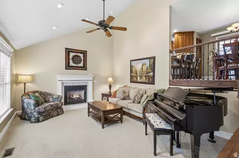 Living - 264 N 1500 E, Layton, UT 84040 photo 2 of 4