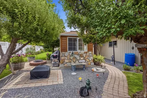 Exterior - 264 N 1500 E, Layton, UT 84040 photo 3 of 9