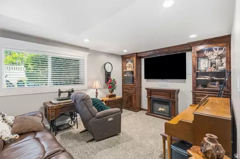 Living - 264 N 1500 E, Layton, UT 84040 photo 4 of 4