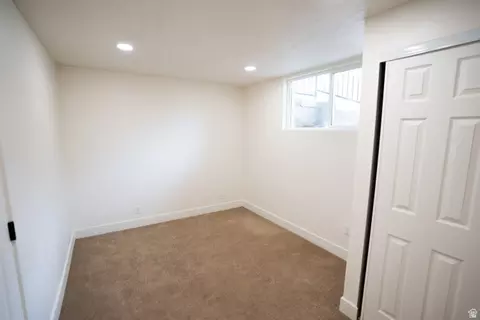 Bedroom - 1211 E Brekenridge Dr, Murray, UT 84117 photo 3 of 4