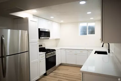Kitchen - 1211 E Brekenridge Dr, Murray, UT 84117 photo 12 of 12