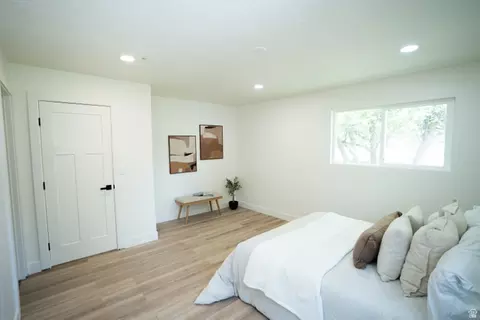 Bedroom - 1211 E Brekenridge Dr, Murray, UT 84117 photo 2 of 4