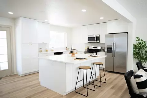 Kitchen - 1211 E Brekenridge Dr, Murray, UT 84117 photo 2 of 12