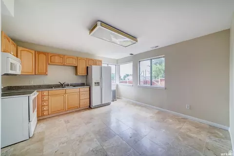 Kitchen - 1273 E Grayson Ct S, Sandy, UT 84094 photo 5 of 5
