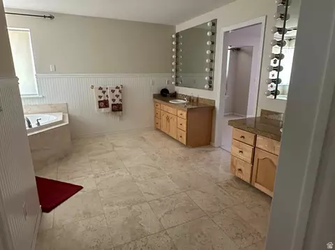 Bath - 1273 E Grayson Ct S, Sandy, UT 84094 photo 3 of 6