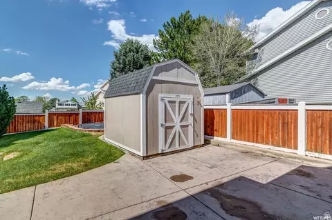 Exterior - 1273 E Grayson Ct S, Sandy, UT 84094 photo 4 of 7