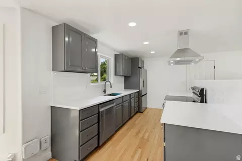 Kitchen - 282 E 1400 N, Bountiful, UT 84010 photo 3 of 4