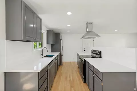 Kitchen - 282 E 1400 N, Bountiful, UT 84010 photo 1 of 4