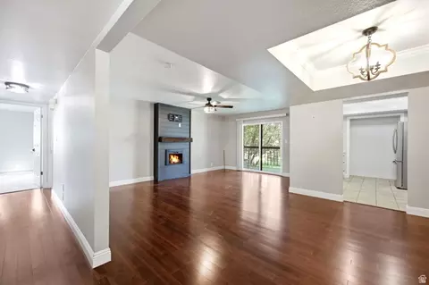 Living - 600 E Marshwood Ln #B, Murray, UT 84107 photo 1 of 4