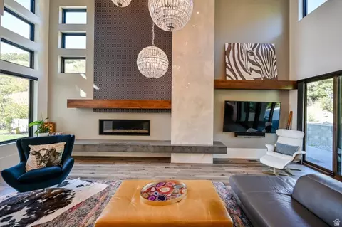 Living - 3381 E 9980 S, Sandy, UT 84092 photo 6 of 7