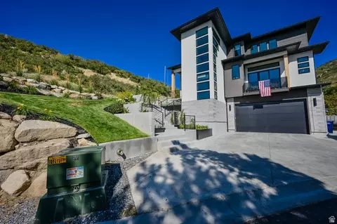 Exterior - 3381 E 9980 S, Sandy, UT 84092 photo 5 of 10