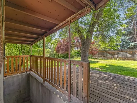 Exterior - 4404 S 2900 E, Holladay, UT 84124 photo 4 of 10