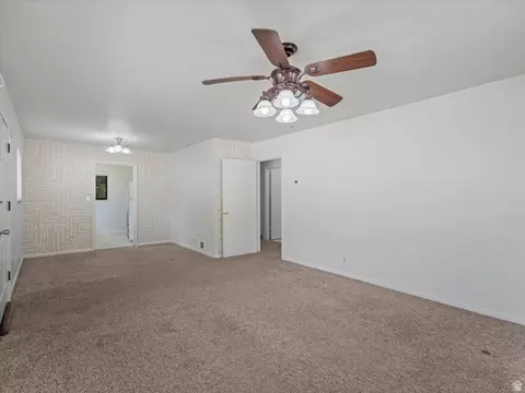 Living - 4404 S 2900 E, Holladay, UT 84124 photo 2 of 4