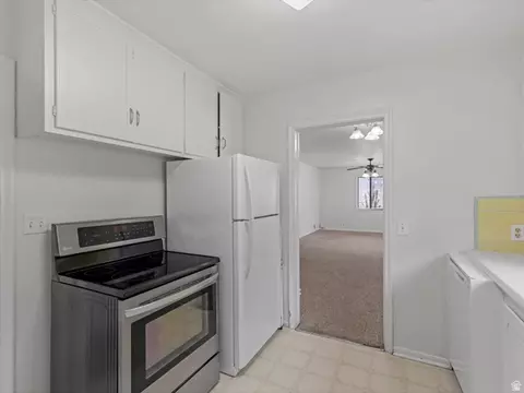 Kitchen - 4404 S 2900 E, Holladay, UT 84124 photo 2 of 5