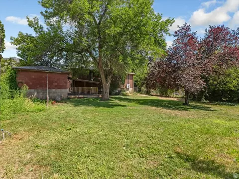 Exterior - 4404 S 2900 E, Holladay, UT 84124 photo 6 of 10
