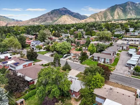 View/Area - 4404 S 2900 E, Holladay, UT 84124 photo 1 of 3