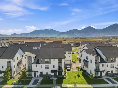 View/Area - 1634 N 1300 E, Payson, UT 84651 photo 2 of 9