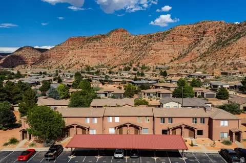 Exterior - 300 E 300 N #D4, Kanab, UT 84741 photo 2 of 3