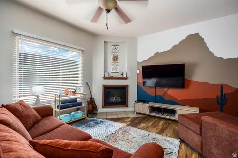 Living - 300 E 300 N #D4, Kanab, UT 84741 photo 2 of 4