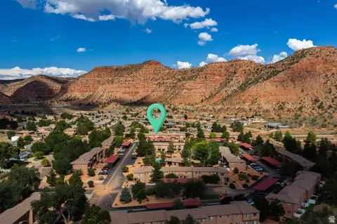 View/Area - 300 E 300 N #D4, Kanab, UT 84741 photo 2 of 3