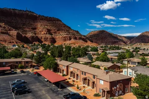 Exterior - 300 E 300 N #D4, Kanab, UT 84741 photo 3 of 3