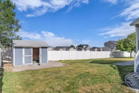 Exterior - 1077 N 690 E, Tooele, UT 84074 photo 7 of 8