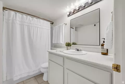 Bath - 1077 N 690 E, Tooele, UT 84074 photo 4 of 4