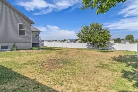 Exterior - 1077 N 690 E, Tooele, UT 84074 photo 5 of 8