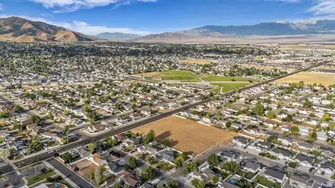 View/Area - 1077 N 690 E, Tooele, UT 84074 photo 4 of 8