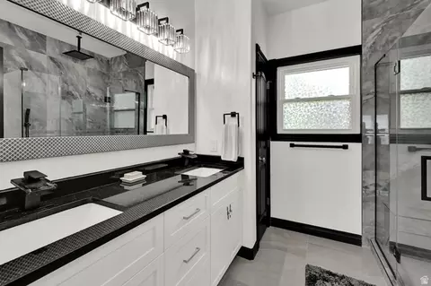 Bath - 4433 S Devonshire Dr E, Bountiful, UT 84010 photo 2 of 8
