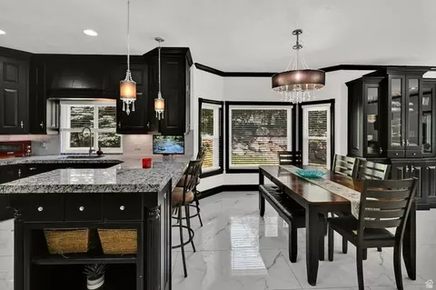 Dining - 4433 S Devonshire Dr E, Bountiful, UT 84010 photo 5 of 5